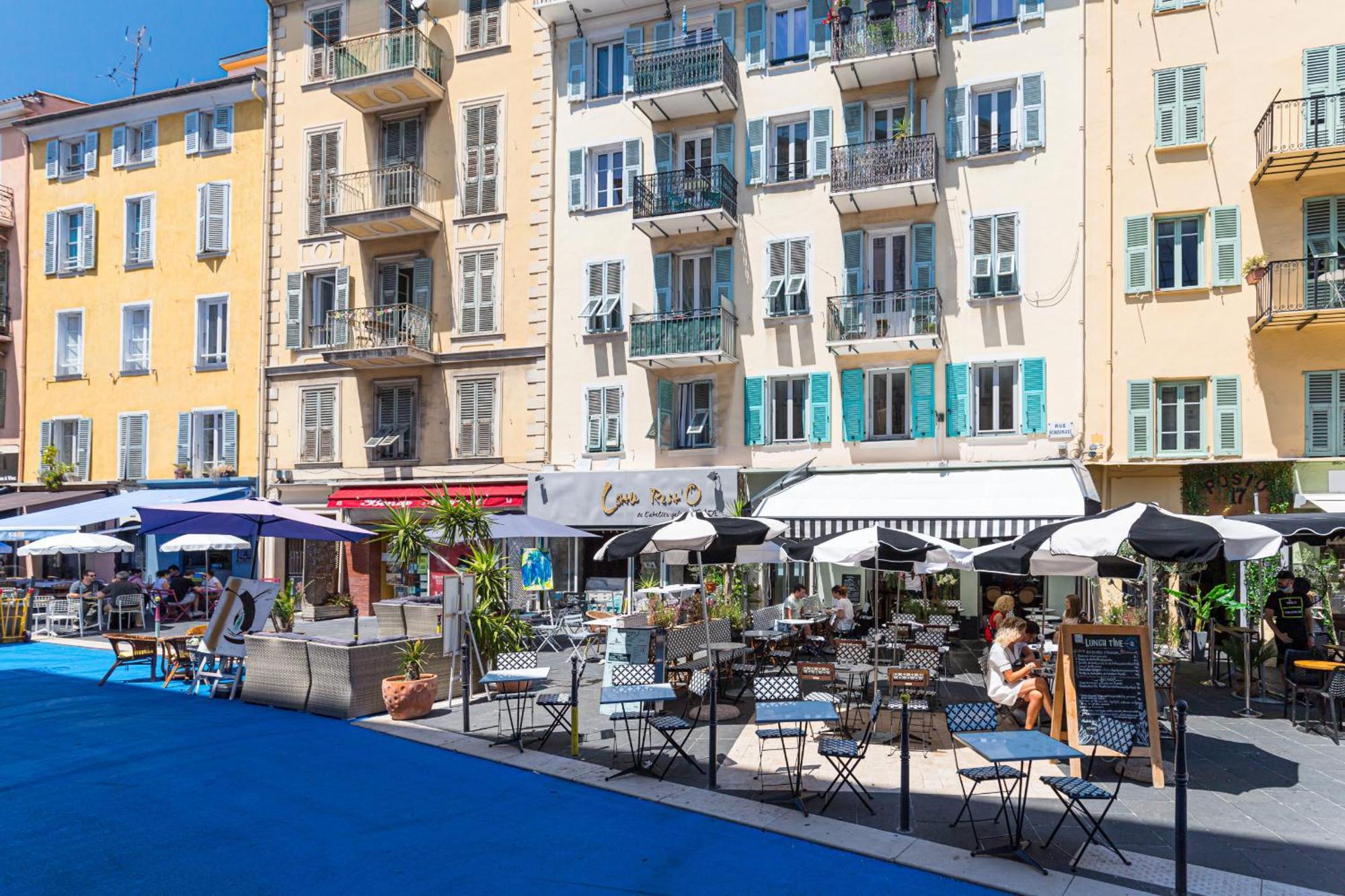 Amazing 3 Bdrs&garden Place Du Pin Parking ! Nice